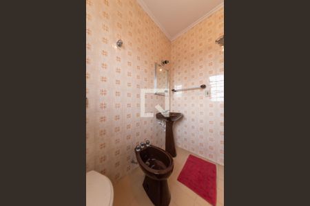 Casa à venda com 365m², 3 quartos e 3 vagasBanheiro da Suíte 2