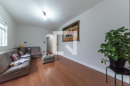 Casa à venda com 365m², 3 quartos e 3 vagasSala de Estar