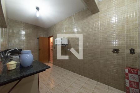 Casa à venda com 365m², 3 quartos e 3 vagasCozinha do Salão de Festas