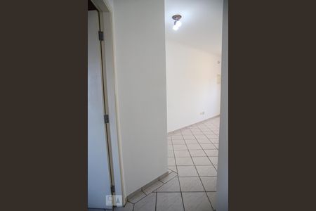 Corredor de apartamento para alugar com 2 quartos, 70m² em Santa Maria, São Caetano do Sul