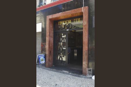 Apartamento à venda com 35m², 1 quarto e sem vagaEntrada