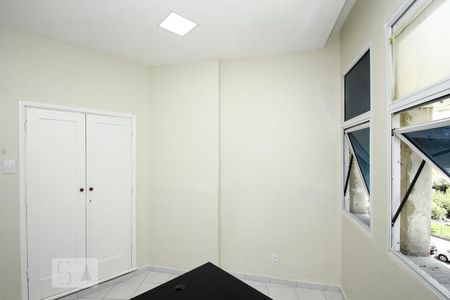 Apartamento à venda com 35m², 1 quarto e sem vagaQuarto