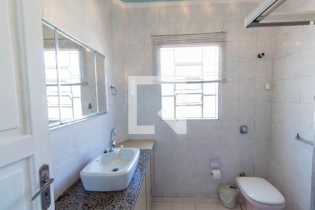 Casa à venda com 120m², 3 quartos e 1 vaga Casa à venda com 120m², 3 quartos e 1 vagaBanheiro 2