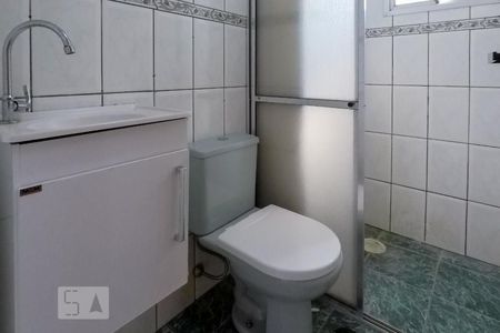 Banheiro de apartamento à venda com 2 quartos, 50m² em Vila Heliópolis, São Paulo