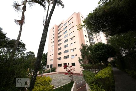 Apartamento para alugar com 120m², 3 quartos e 2 vagasFachada