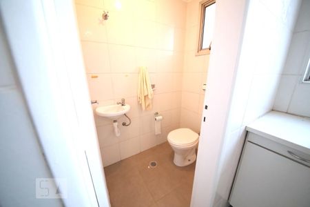 Apartamento para alugar com 120m², 3 quartos e 2 vagasBanheiro de Serviço