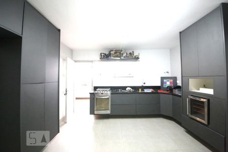 Apartamento para alugar com 120m², 3 quartos e 2 vagasCozinha