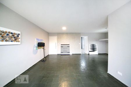 Apartamento para alugar com 120m², 3 quartos e 2 vagasSala