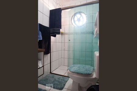 Casa à venda com 220m², 4 quartos e 2 vagas Casa à venda com 220m², 4 quartos e 2 vagasBanheiro da Suíte 2