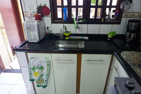 Casa à venda com 220m², 4 quartos e 2 vagas Casa à venda com 220m², 4 quartos e 2 vagasCozinha