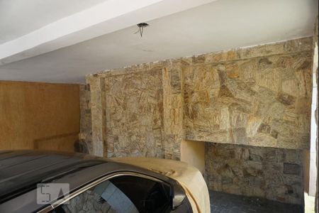 Casa à venda com 220m², 4 quartos e 2 vagas Casa à venda com 220m², 4 quartos e 2 vagasGaragem