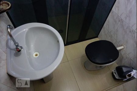 Casa à venda com 220m², 4 quartos e 2 vagas Casa à venda com 220m², 4 quartos e 2 vagasBanheiro da Suíte 1