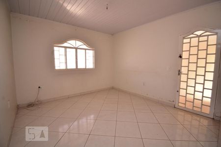 Sala de casa para alugar com 3 quartos, 110m² em Ceilândia Sul (ceilândia), Brasília