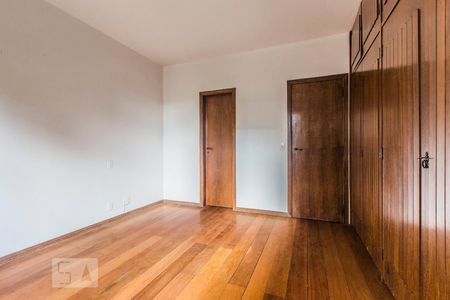 Quarto de apartamento à venda com 4 quartos, 210m² em Santo Antônio, Belo Horizonte