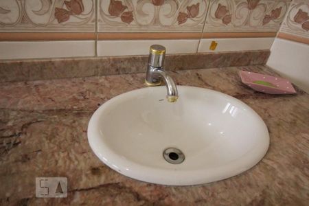 Casa para alugar com 320m², 3 quartos e 3 vagasBanheiro