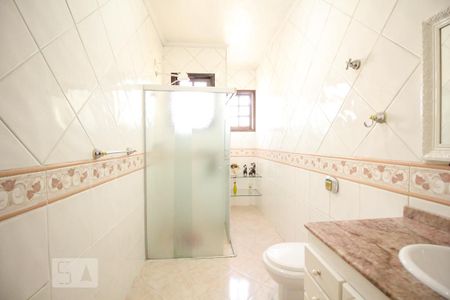 Casa para alugar com 320m², 3 quartos e 3 vagasBanheiro