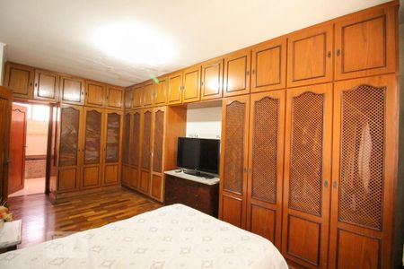 Casa para alugar com 320m², 3 quartos e 3 vagasQuarto 2 - Suíte