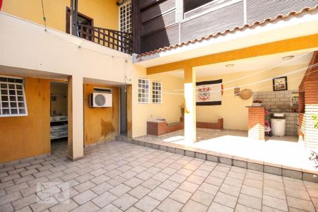 Casa para alugar com 320m², 3 quartos e 3 vagasQuintal