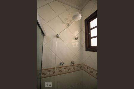 Casa para alugar com 320m², 3 quartos e 3 vagasBanheiro