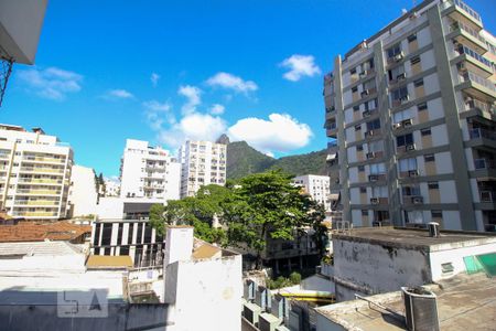 Apartamento para alugar com 70m², 2 quartos e 1 vagaVista do Banheiro da Suíte