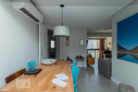 Sala 1 de apartamento à venda com 3 quartos, 86m² em Vila Hamburguesa, São Paulo