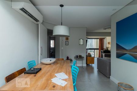 Sala 1 de apartamento para alugar com 3 quartos, 86m² em Vila Hamburguesa, São Paulo