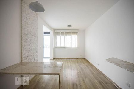 Sala de apartamento para alugar com 2 quartos, 120m² em Vila Suzana, São Paulo