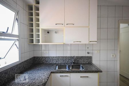Apartamento para alugar com 120m², 2 quartos e 2 vagasCozinha