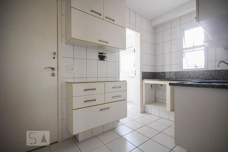 Apartamento para alugar com 120m², 2 quartos e 2 vagasCozinha