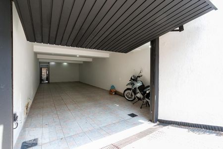 Casa à venda com 240m², 3 quartos e 4 vagasGaragem