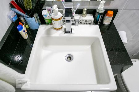 Casa à venda com 240m², 3 quartos e 4 vagasBanheiro da suíte 1