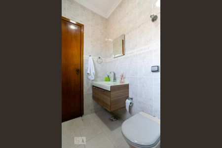 Casa à venda com 240m², 3 quartos e 4 vagasBanheiro da suíte 3