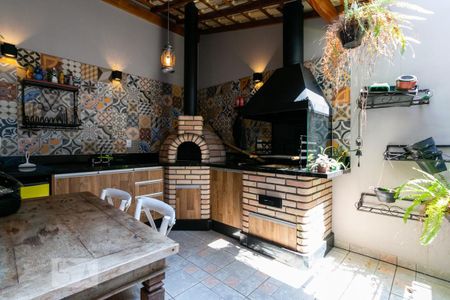 Casa à venda com 240m², 3 quartos e 4 vagasChurrasqueira