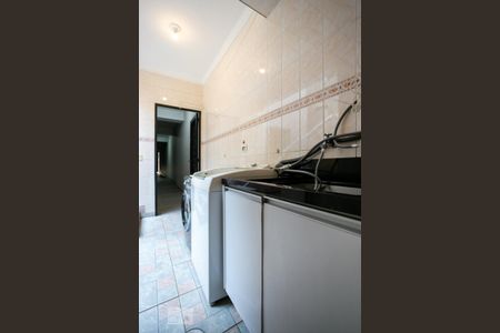 Casa à venda com 240m², 3 quartos e 4 vagasÁrea de serviço