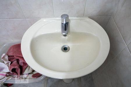 Casa à venda com 240m², 3 quartos e 4 vagasBanheiro de serviço