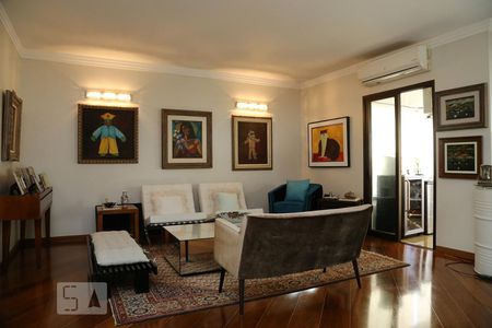 Sala  de apartamento à venda com 3 quartos, 250m² em Vila Suzana, São Paulo