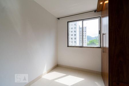 Quarto 1  de apartamento à venda com 2 quartos, 45m² em Jacarepaguá, Rio de Janeiro