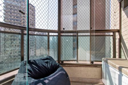 Apartamento para alugar com 230m², 5 quartos e 4 vagasSacada da Suíte 3