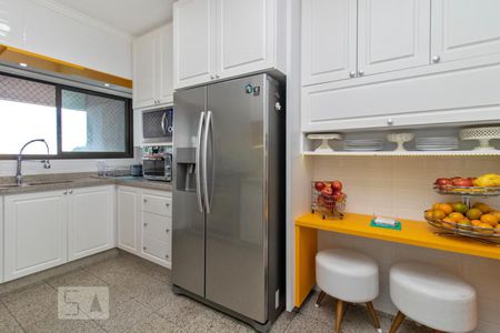 Apartamento para alugar com 230m², 5 quartos e 4 vagasCozinha