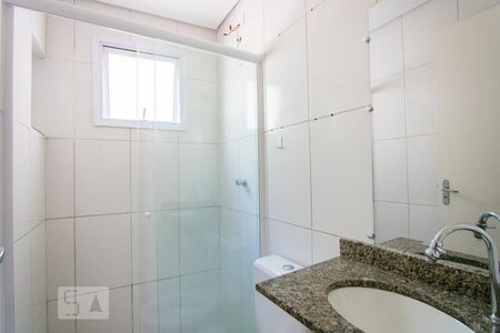 Banheiro de apartamento à venda com 1 quarto, 64m² em Vila Humaitá, Santo André