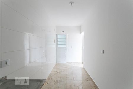 Cozinha de apartamento para alugar com 1 quarto, 30m² em Quarta Parada, São Paulo
