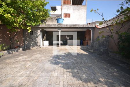 Casa para alugar com 330m², 3 quartos e 3 vagasQuintal