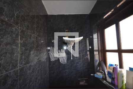 Casa para alugar com 330m², 3 quartos e 3 vagasBanheiro 1