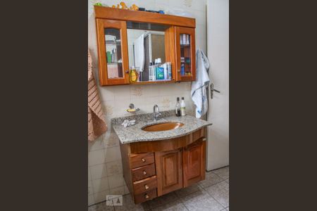 Casa à venda com 500m², 2 quartos e 4 vagasBanheiro 1