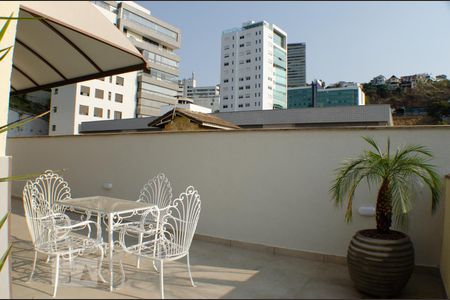varanda de kitnet/studio à venda com 1 quarto, 145m² em Santa Lúcia, Belo Horizonte