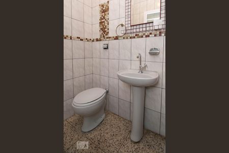 Casa para alugar com 125m², 2 quartos e sem vagaBanheiro de Serviço