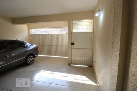 Garagem de apartamento para alugar com 2 quartos, 52m² em Condomínio Maracanã, Santo André