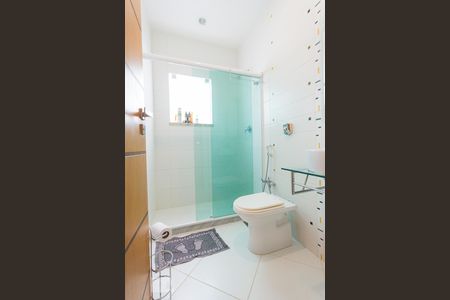 Casa de condomínio à venda com 457m², 3 quartos e 4 vagasBanheiro da Suíte 3