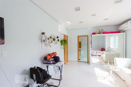 Casa de condomínio à venda com 457m², 3 quartos e 4 vagasSuíte 2