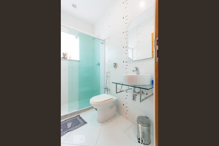 Casa de condomínio à venda com 457m², 3 quartos e 4 vagasBanheiro da Suíte 3